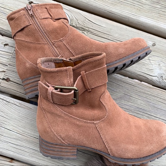 CLARKS Marana Suede Ankle Boot - Picture 1 of 5